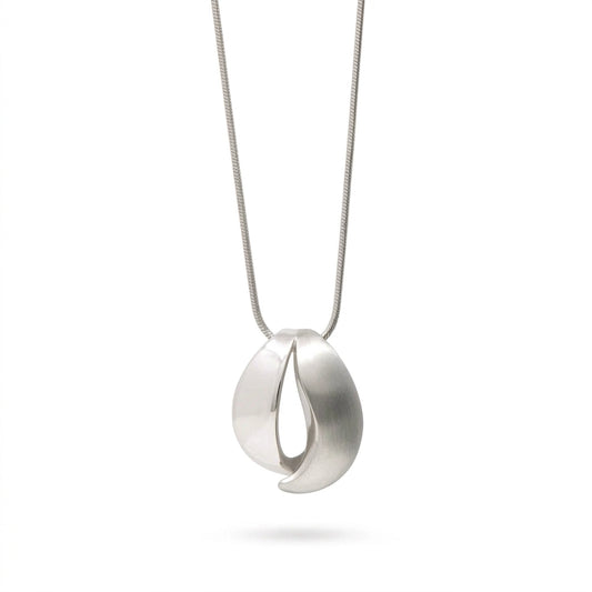 Sterling silver pendant by Joryel Vera, style P4893