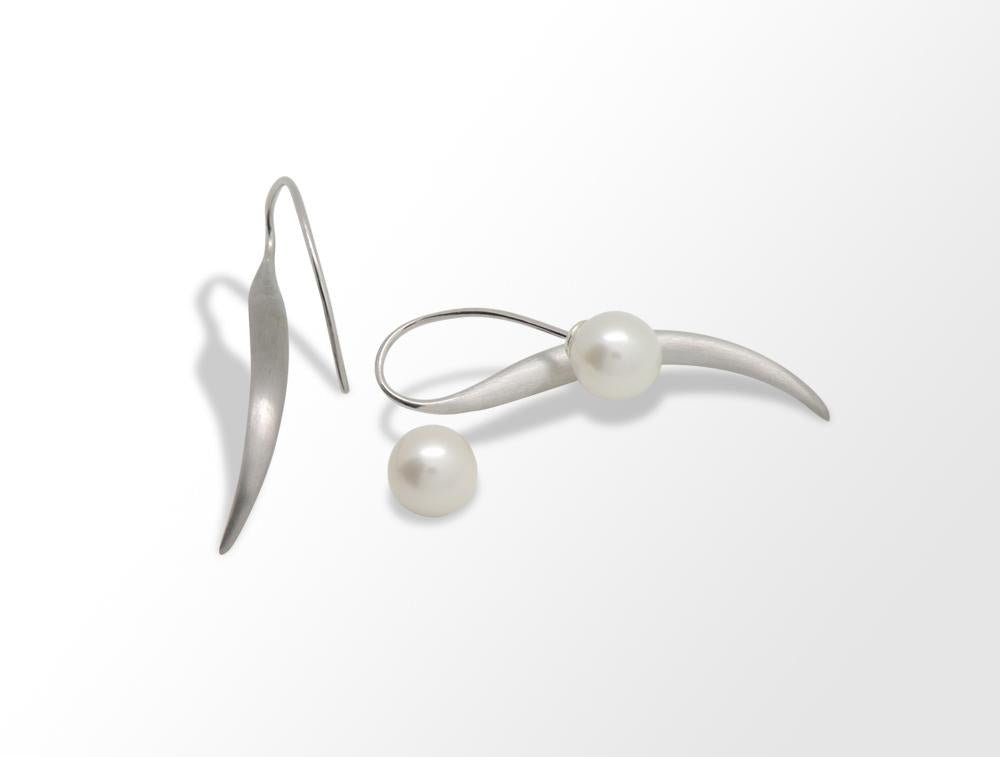 Pearl earrings in sterling silver, style E9325 - view 4
