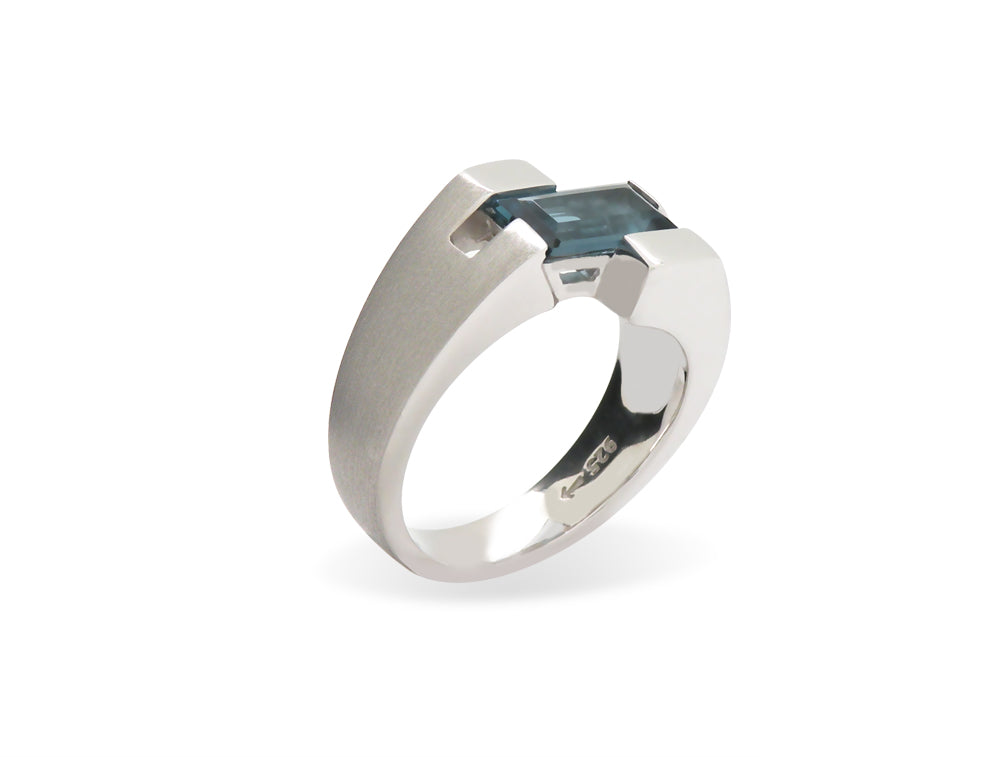 Uni- Sex Gemstone Ring R6979 - R6979 London Blue Topaz - Ring