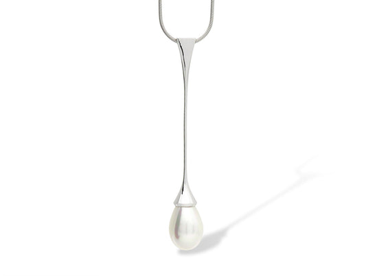 Pearl pendant in sterling silver, style P5839