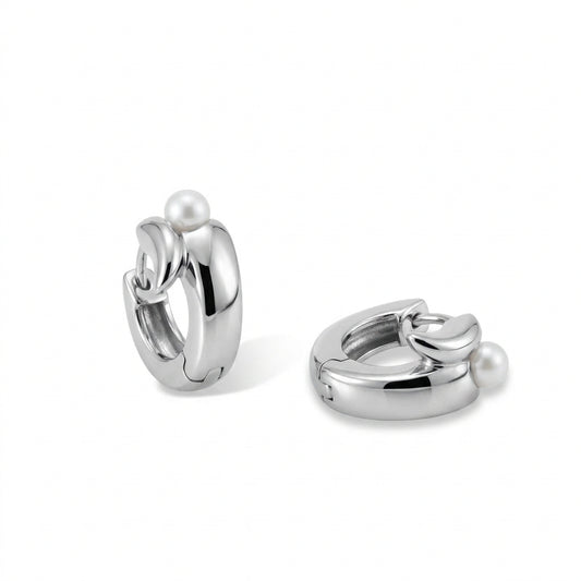 Pearl earrings in sterling silver by Joryel Vera, style E2903 - view 2
