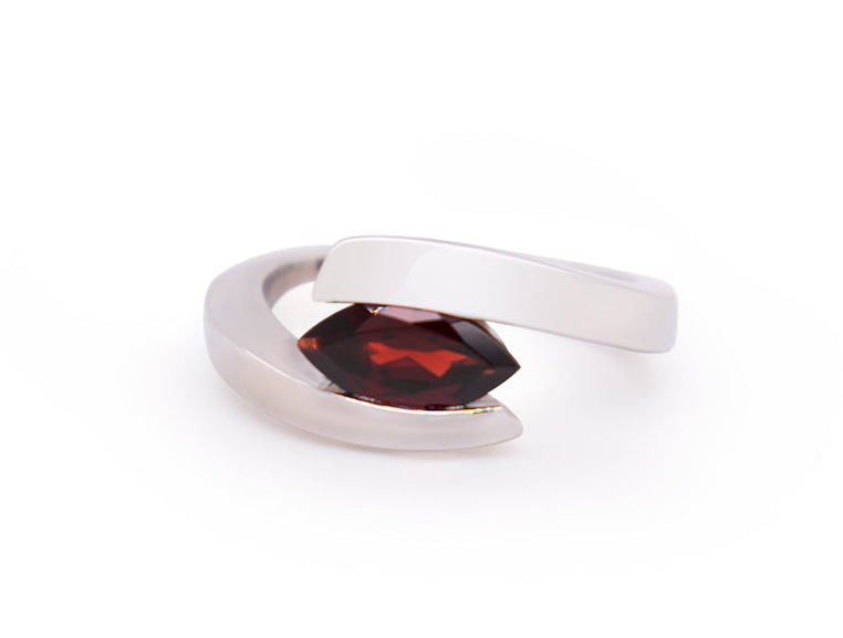 Amethyst and Garnet ring in sterling silver, style R3264 - view 3