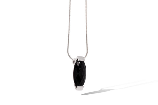 Black Onyx pendant in sterling silver, style P3200