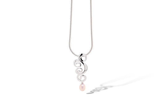 Pearl pendant in sterling silver, style P5026