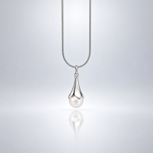 Pearl pendant in sterling silver by Joryel Vera, style P5093