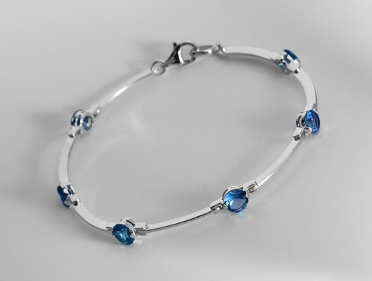 Amethyst and Blue Topaz bracelet in sterling silver by Joryel Vera, style B1111