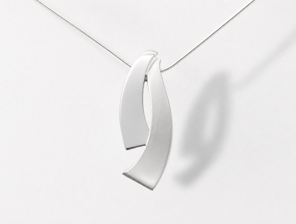 Sterling silver pendant, style P4827