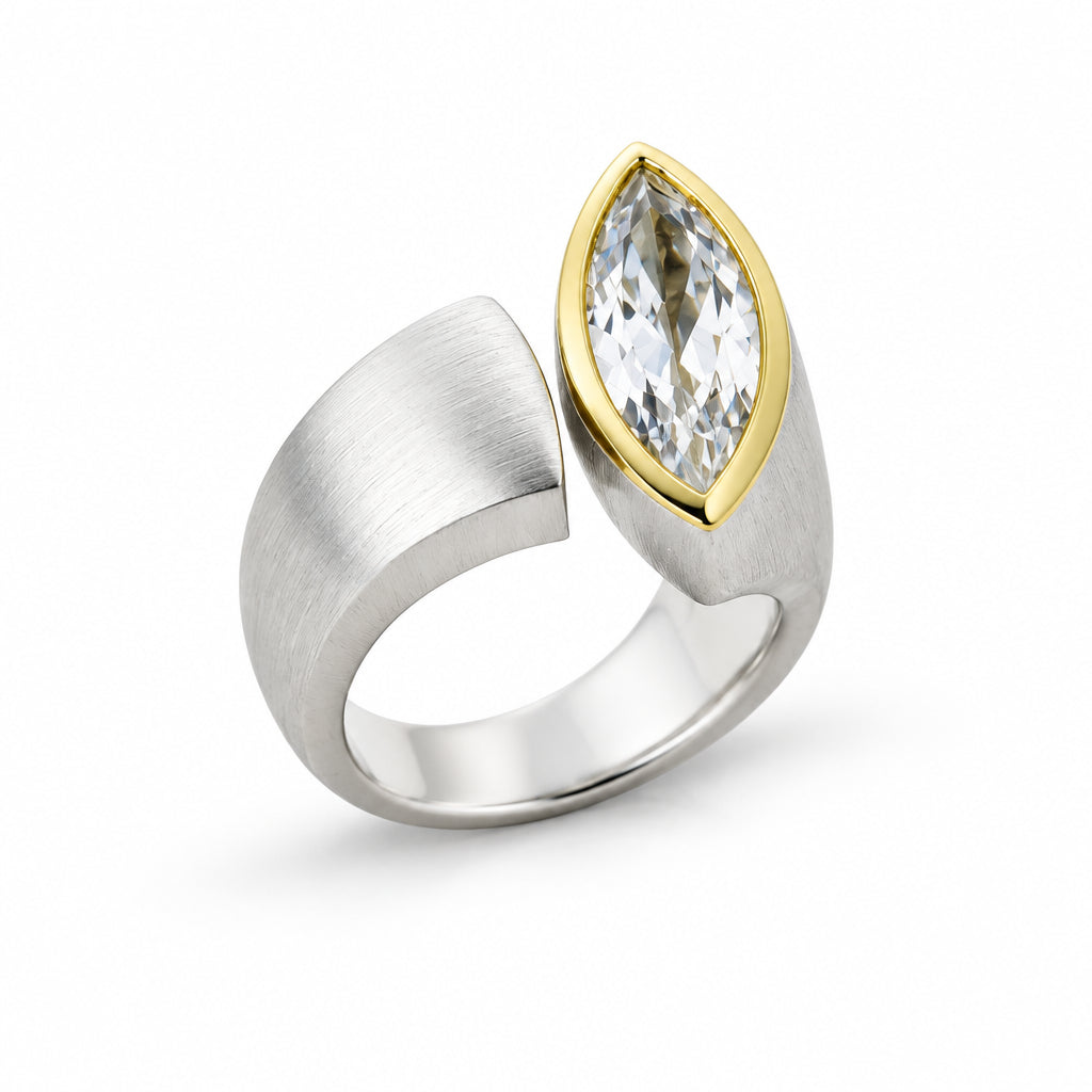 Clear Quartz ring in sterling silver, style R4571