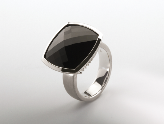 Black Onyx ring in sterling silver, style R4735