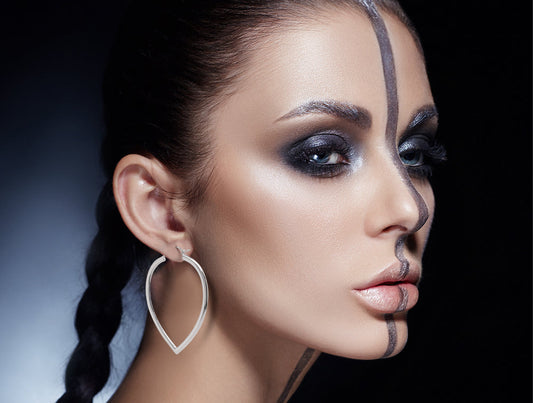 Pear-Shaped Hoop E13790