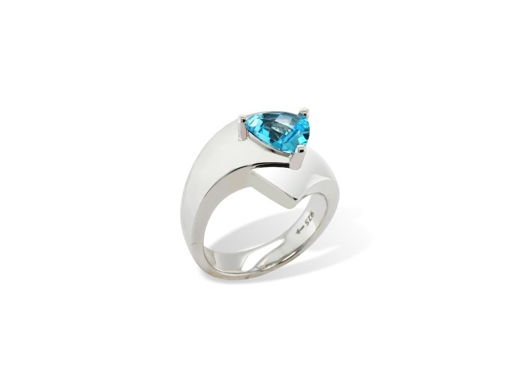 Amethyst and Blue Topaz ring in sterling silver, style R6108