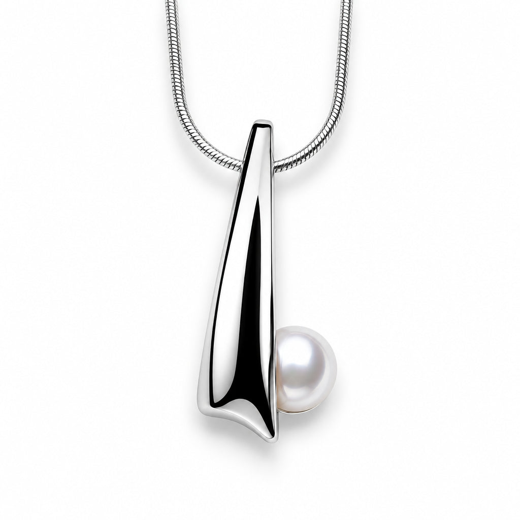 Pearl pendant in sterling silver, style P3922