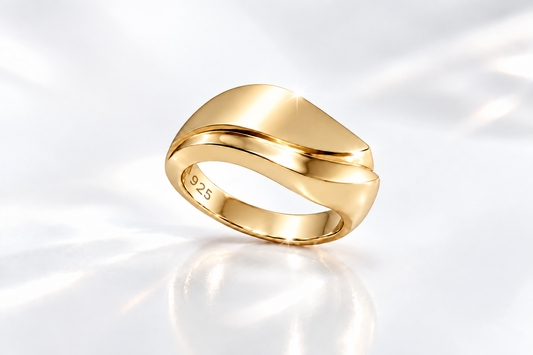 Simply Elegant Silver Ring in 925 Sterling Silver