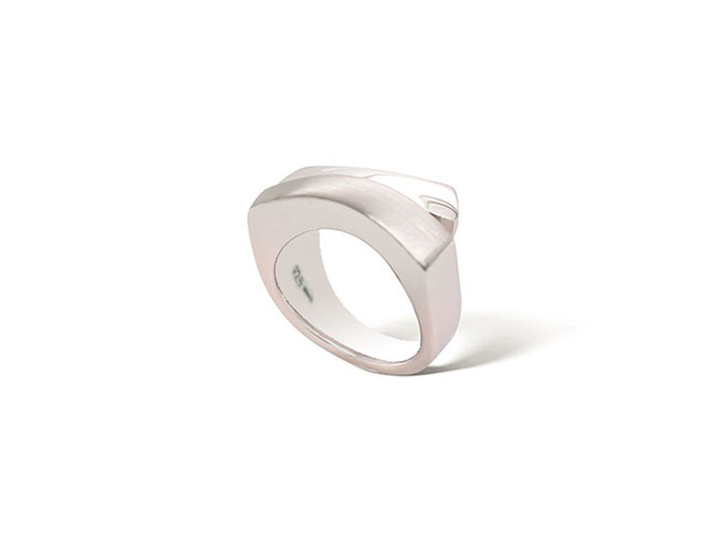 Sterling silver ring, style R2855