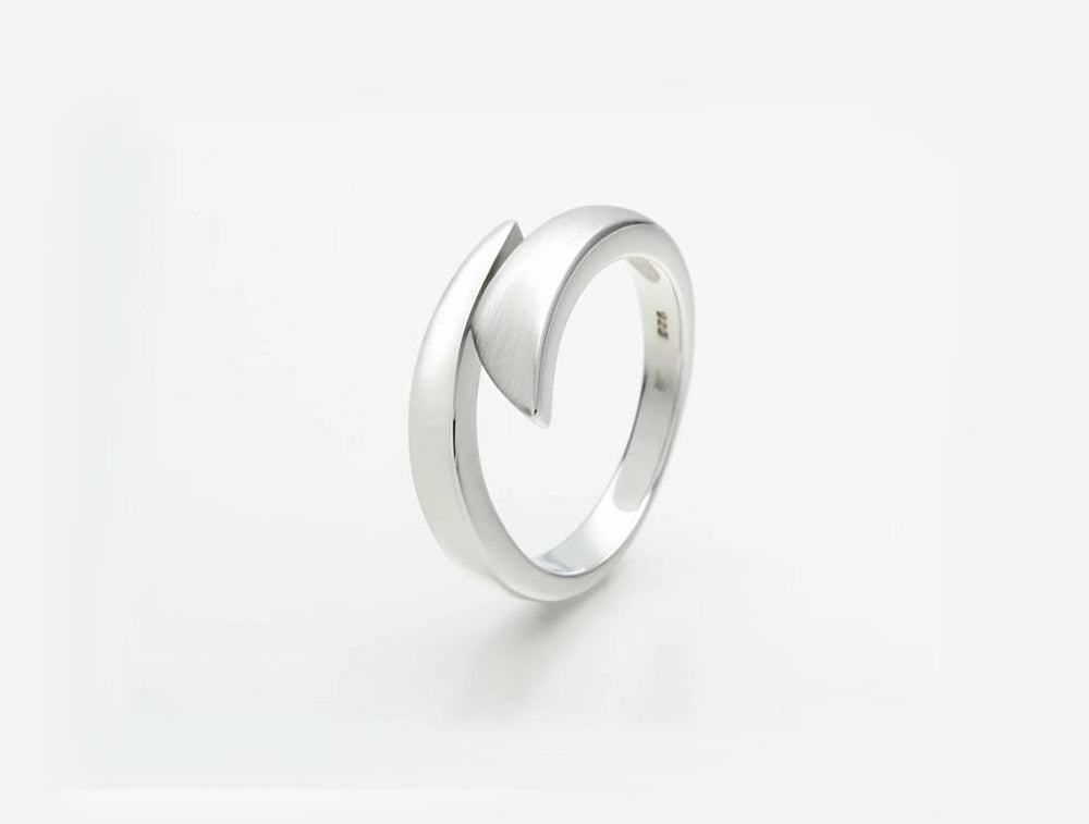 Sterling silver ring, style R5165