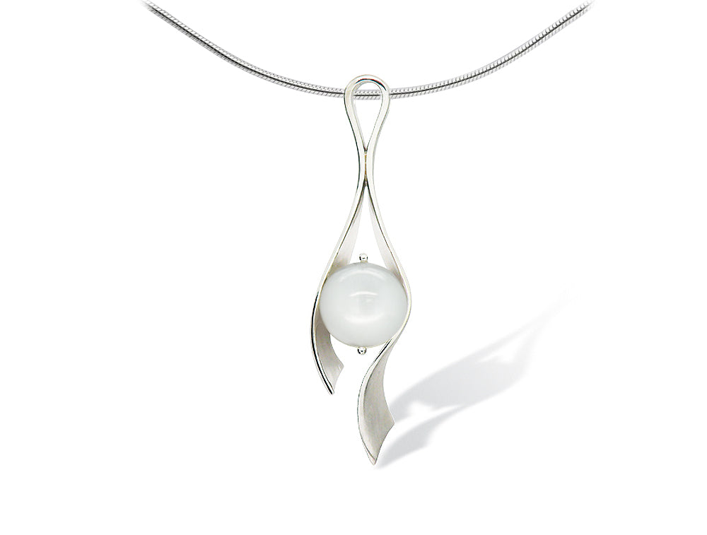 Labradorite and Lapis Lazuli pendant in sterling silver, style P6131