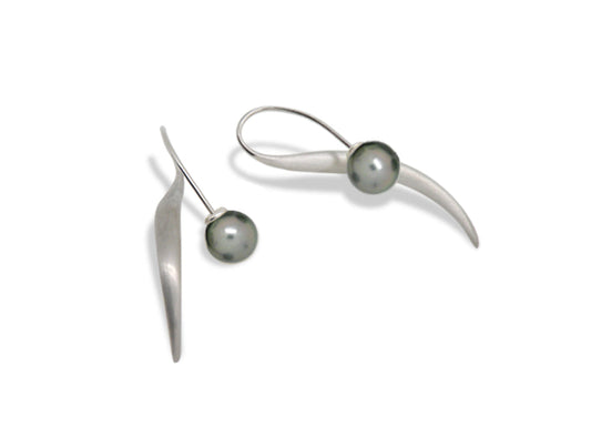 Pearls Two Earrings In E9325 - Earring