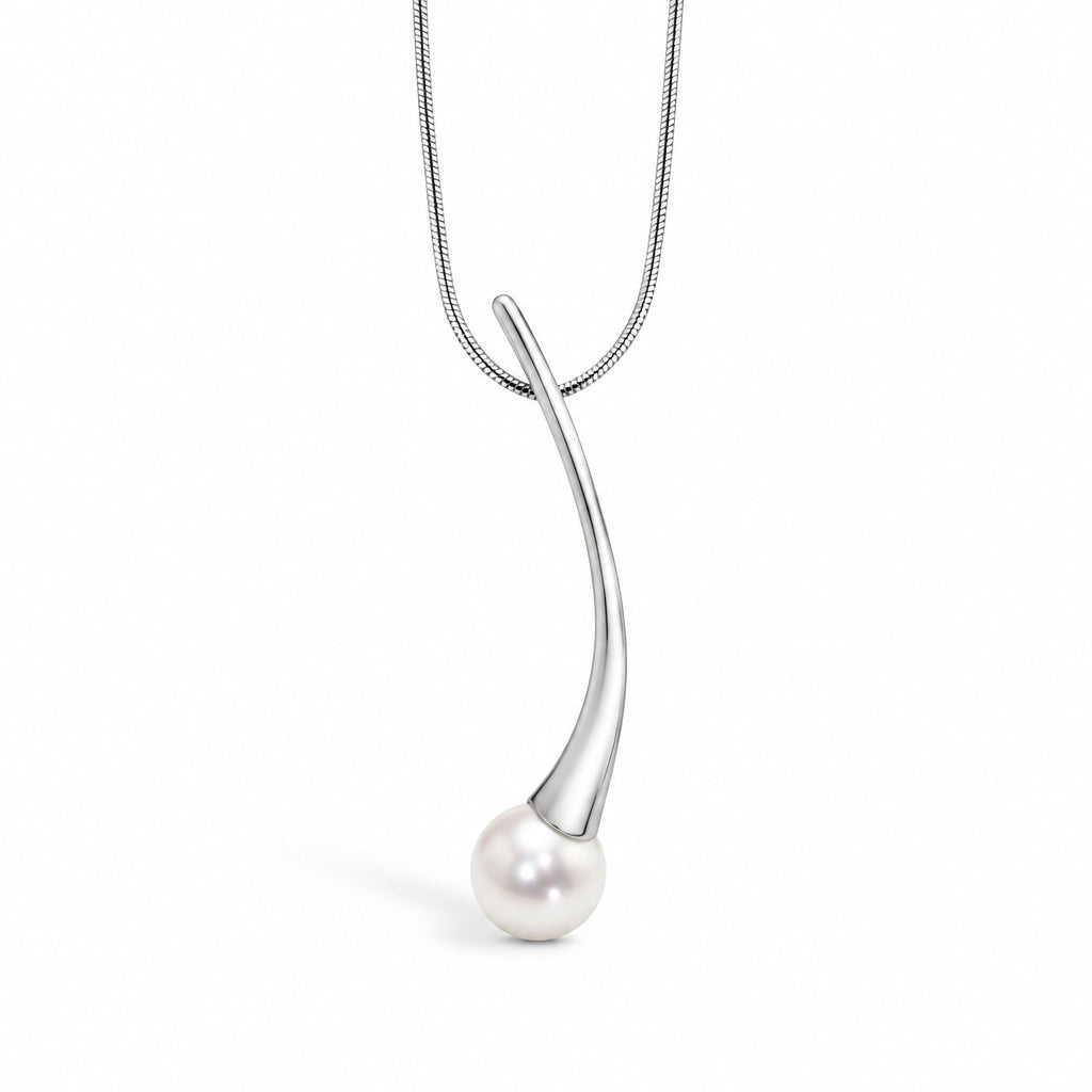 Pearl pendant in sterling silver, style P7595