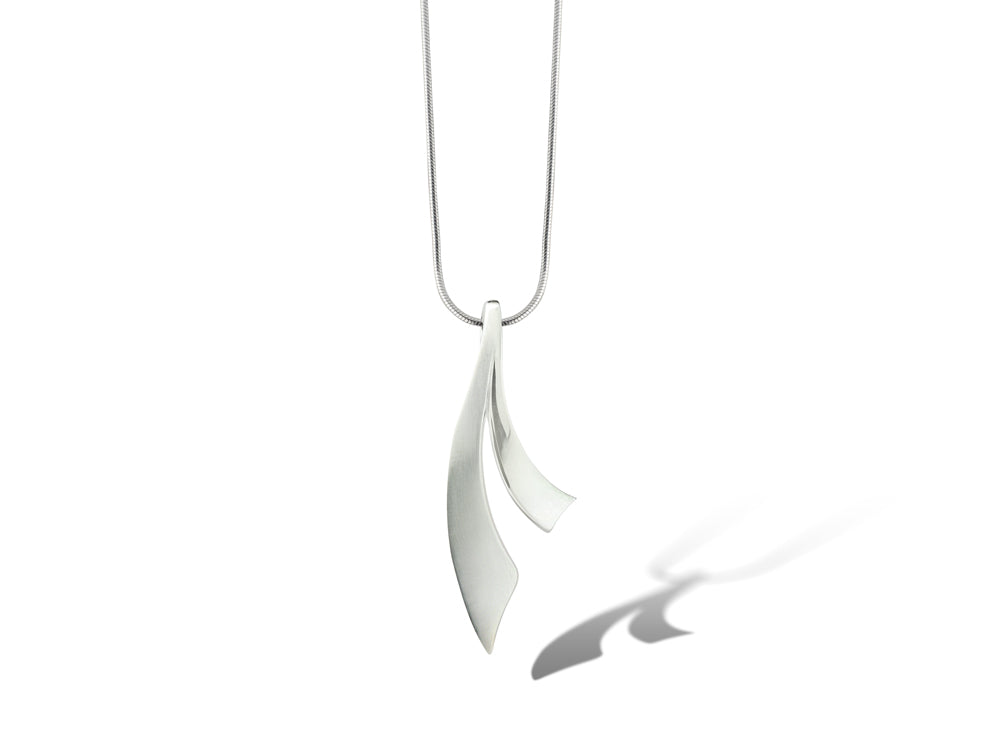 Sterling silver pendant, style P5478