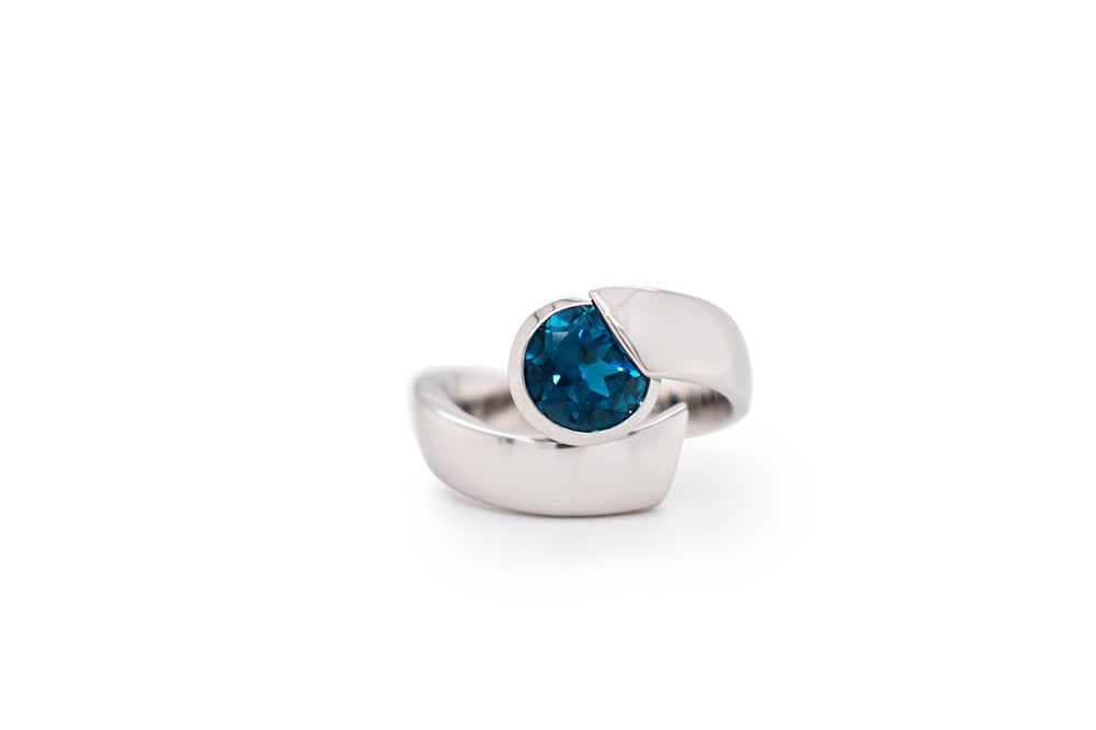 Amethyst and Blue Topaz ring in sterling silver, style R6980 - view 5