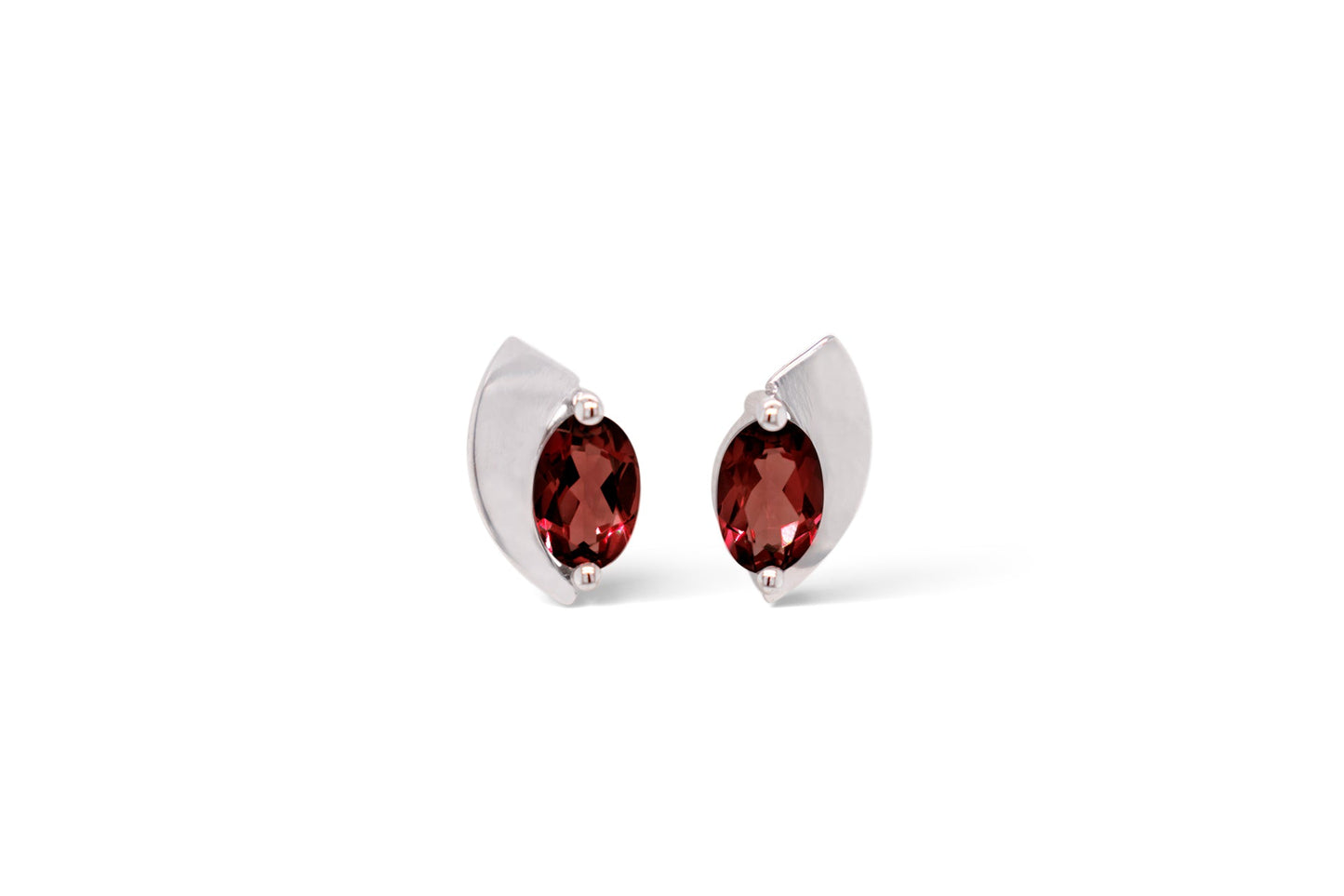 Oval Gemstone Earring E9298 - E9298/L Mozambique Garnet 8 x6 mm - Earring