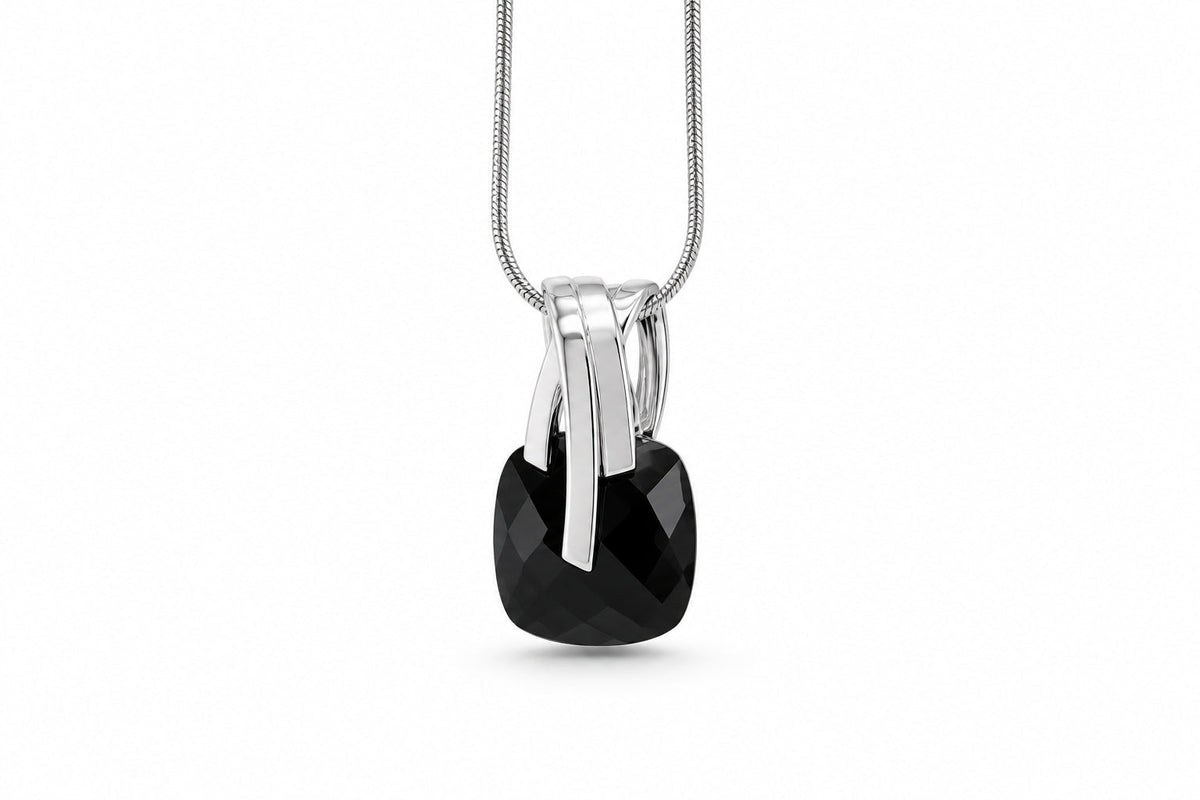 Black Onyx pendant in sterling silver by Joryel Vera, style P4354