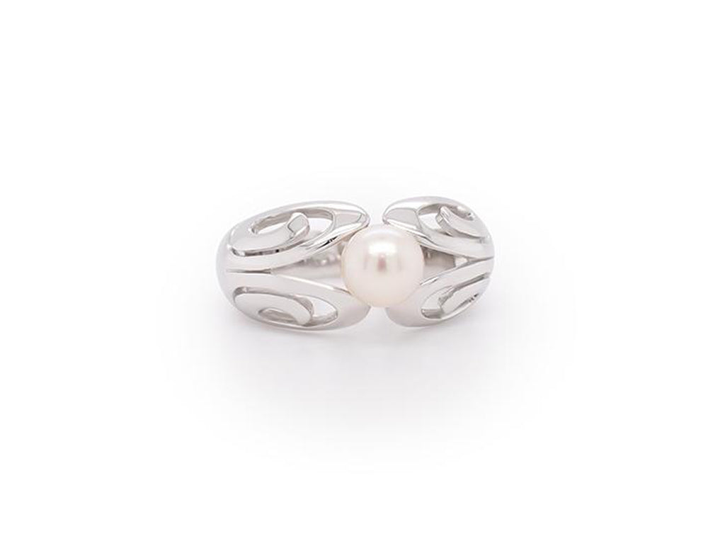 Pearl ring in sterling silver, style R4581