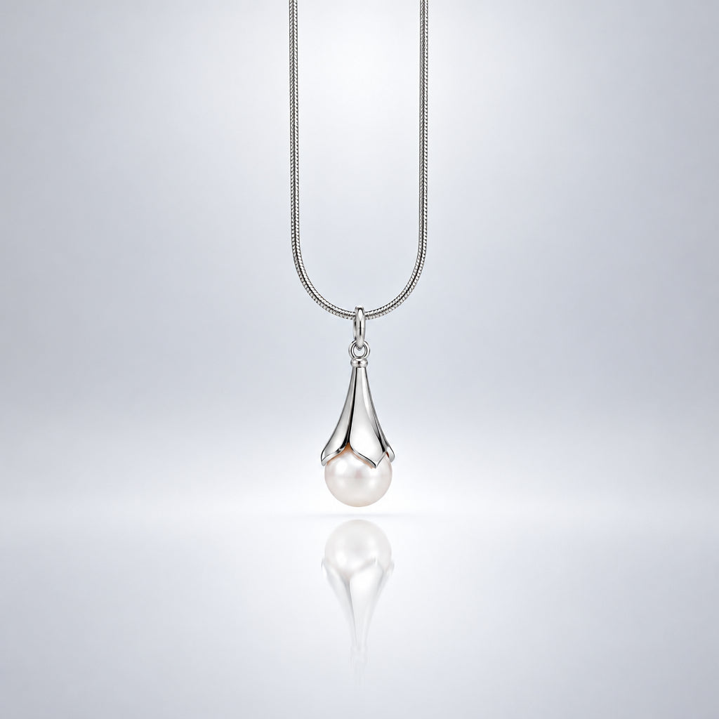 Pearl pendant in sterling silver by Joryel Vera, style P5093