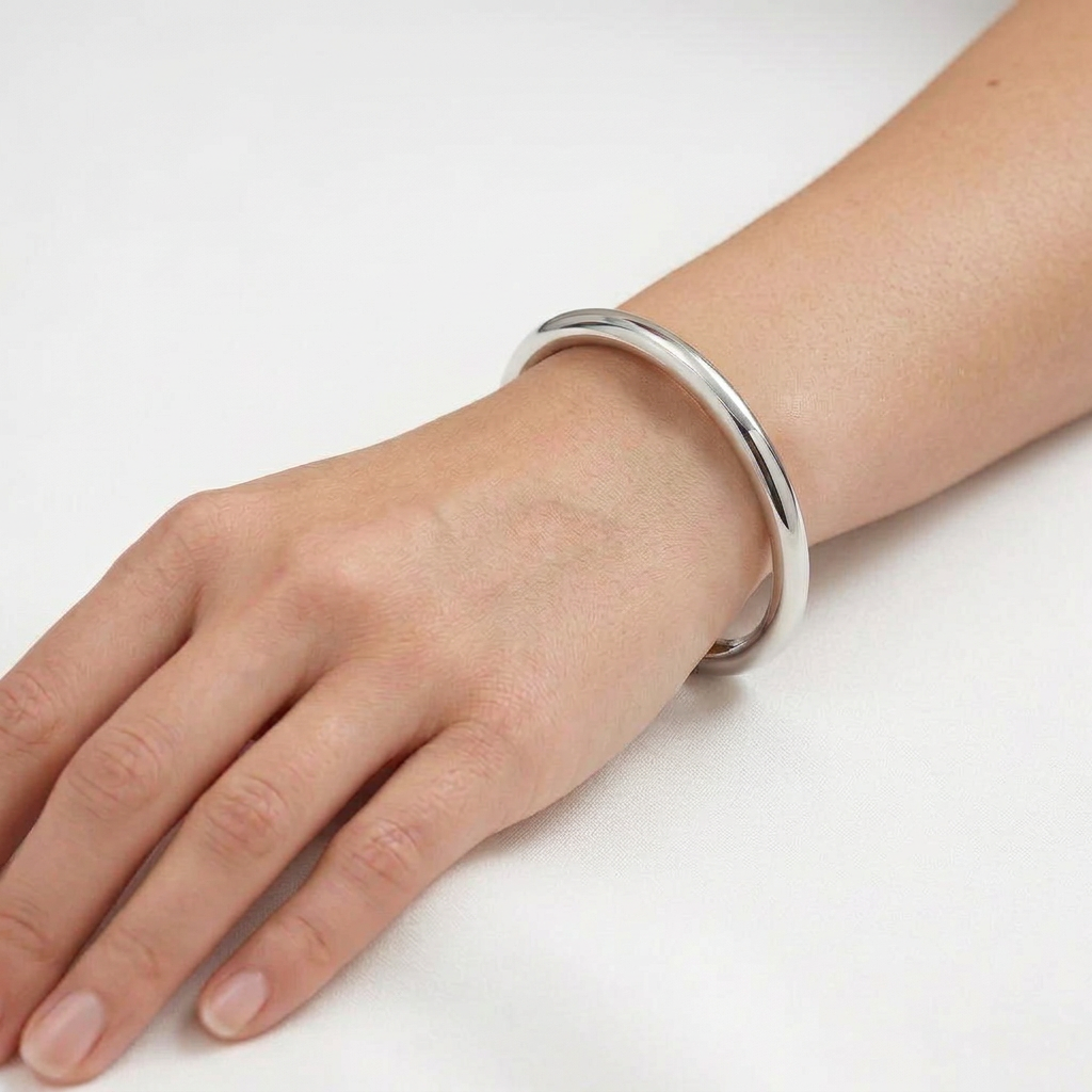 Rhodium Finish Bangle Bracelet in 925 Sterling Silver | BA691