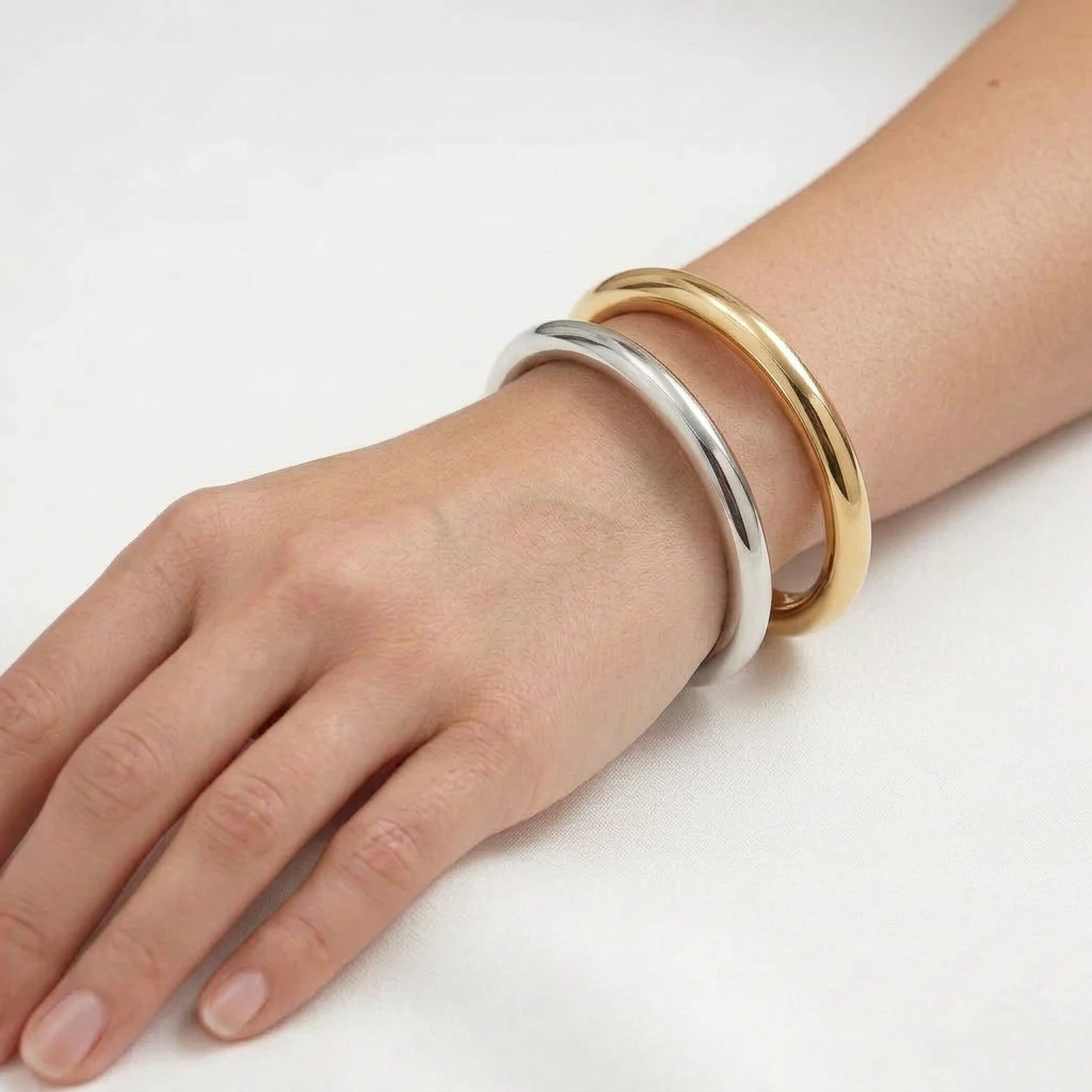 Rhodium Finish Bangle Bracelet in 925 Sterling Silver | BA691