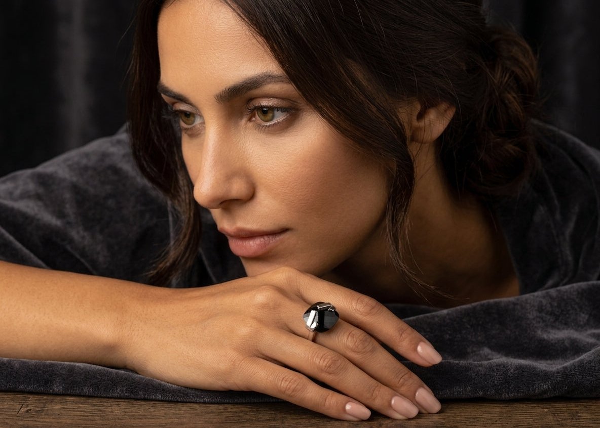 Artistic Black Onyx Ring in 925 Sterling Silver | R4386