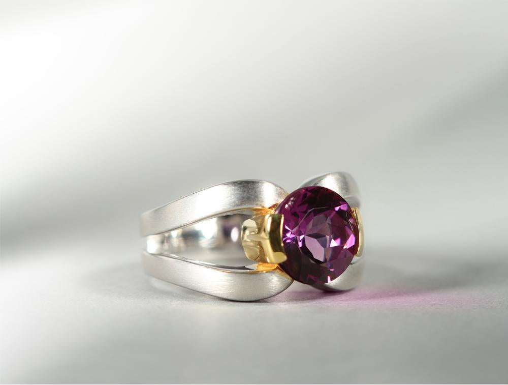 Amethyst and Garnet ring in sterling silver, style R5831 - view 2