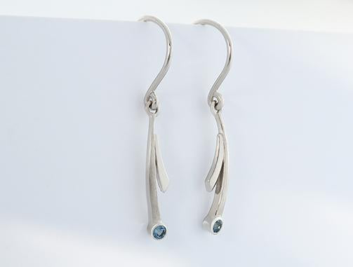 E7357 EARRING BLUE TOPAZ - Charizzma