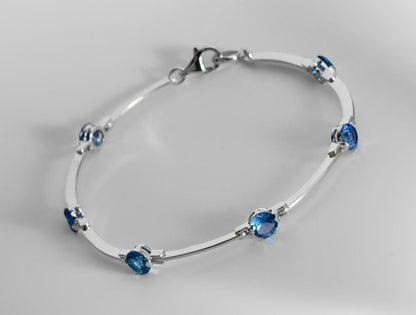 Amethyst and Blue Topaz bracelet in sterling silver by Joryel Vera, style B1111