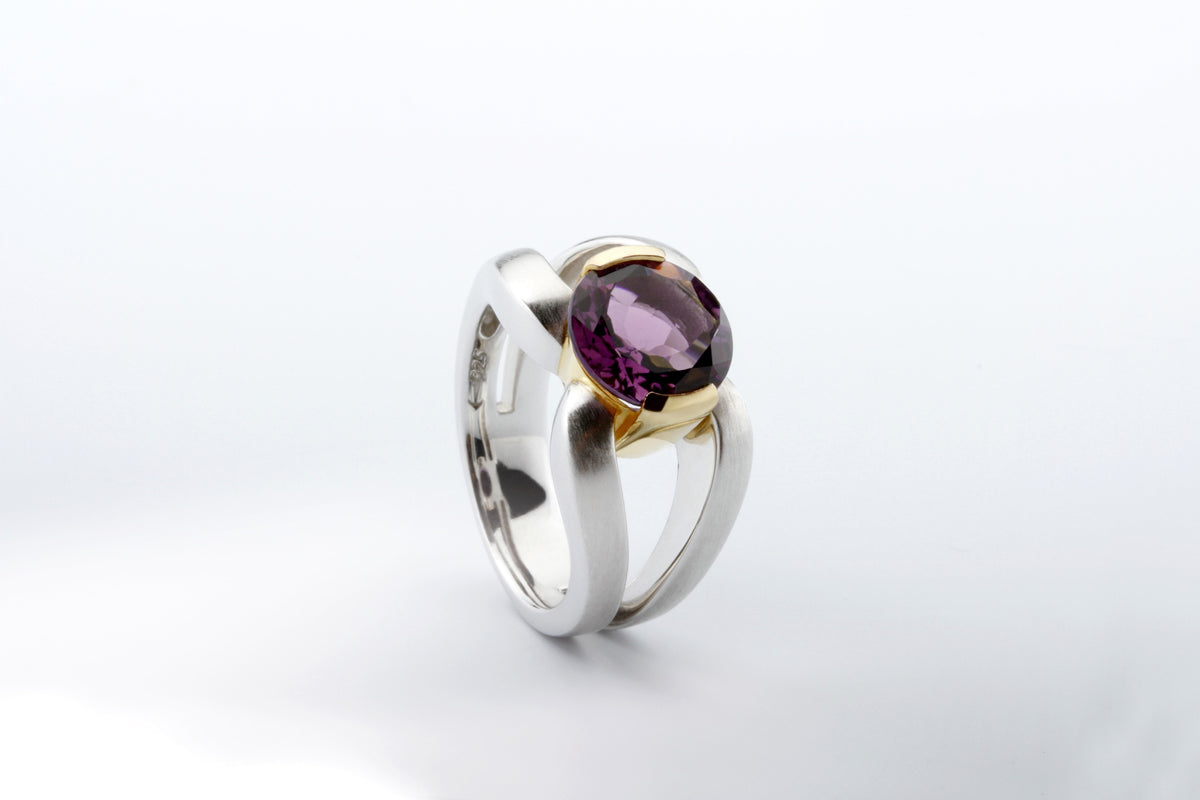 Amethyst and Garnet ring in sterling silver, style R5831 - view 3