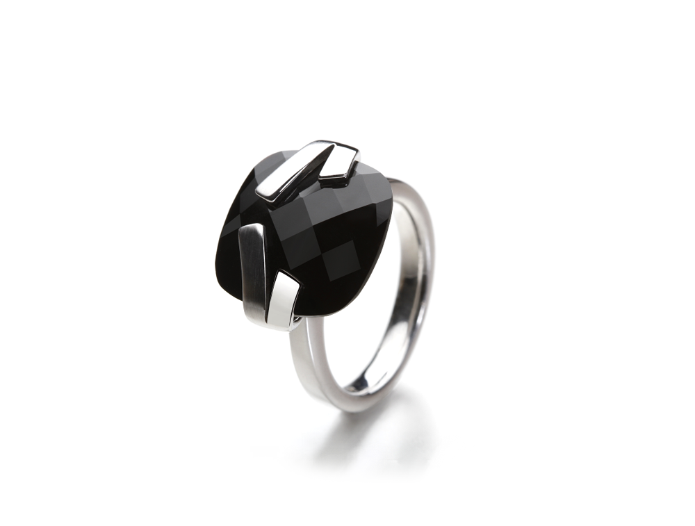 Black Onyx ring in sterling silver by Joryel Vera, style R4386