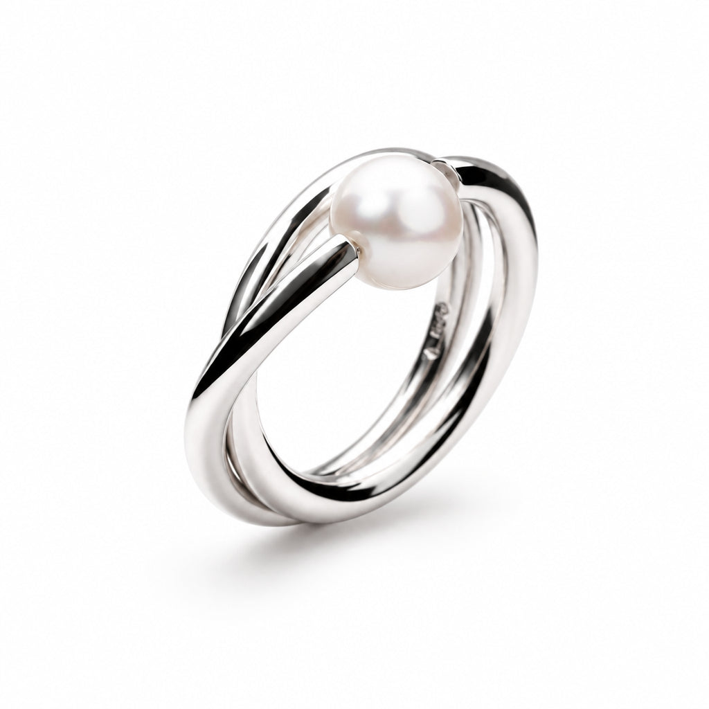 Pearl ring in sterling silver, style R3965