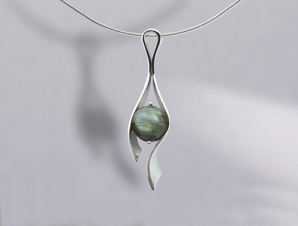 Labradorite and Lapis Lazuli pendant in sterling silver, style P6131 - view 2