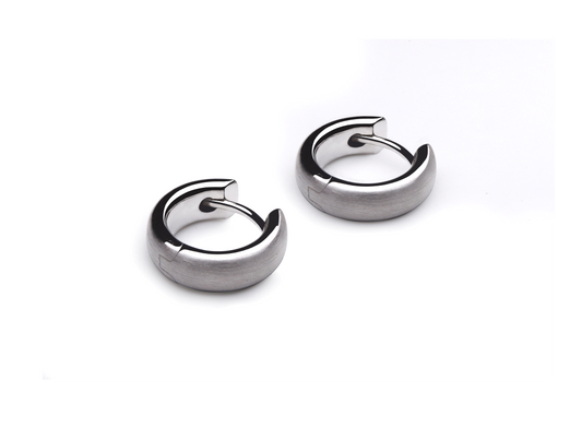 Sterling silver earrings by Joryel Vera, style E3750