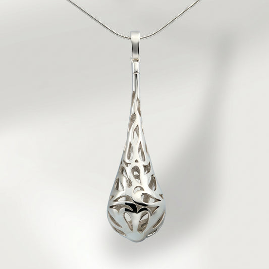 Sterling silver pendant by Joryel Vera, style P5734