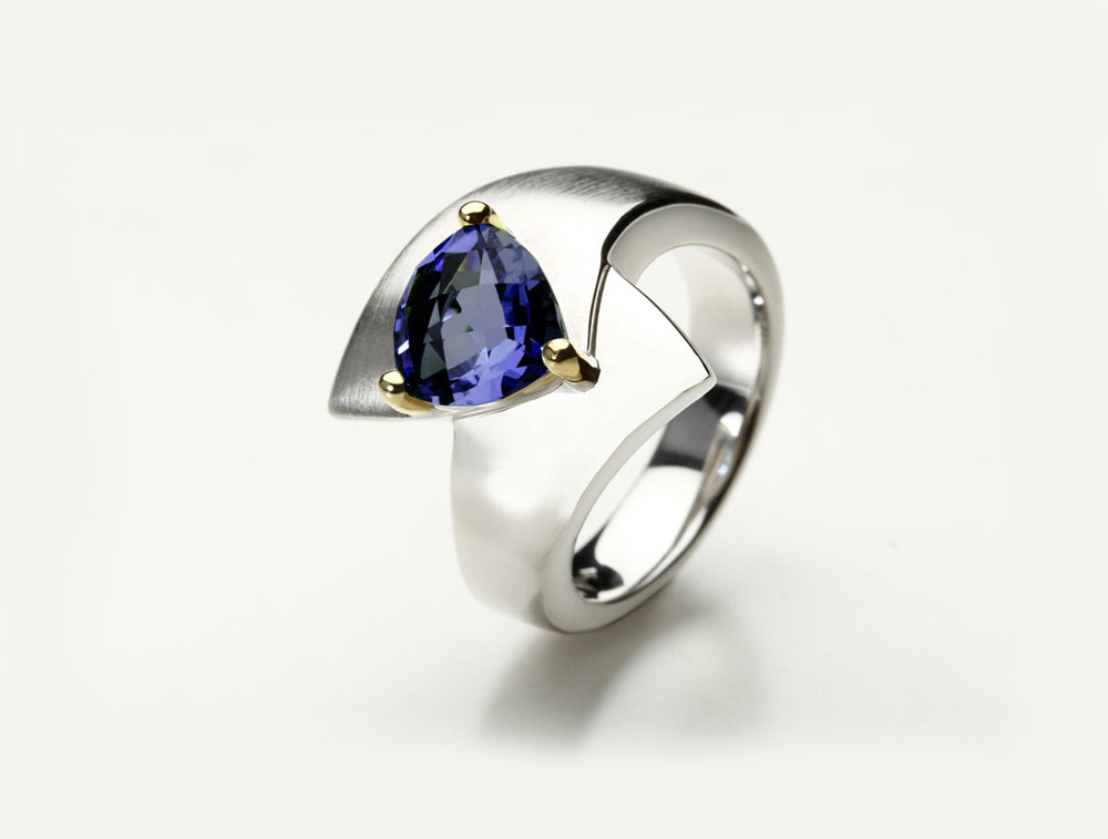 Amethyst and Blue Topaz ring in sterling silver, style R6108 - view 7